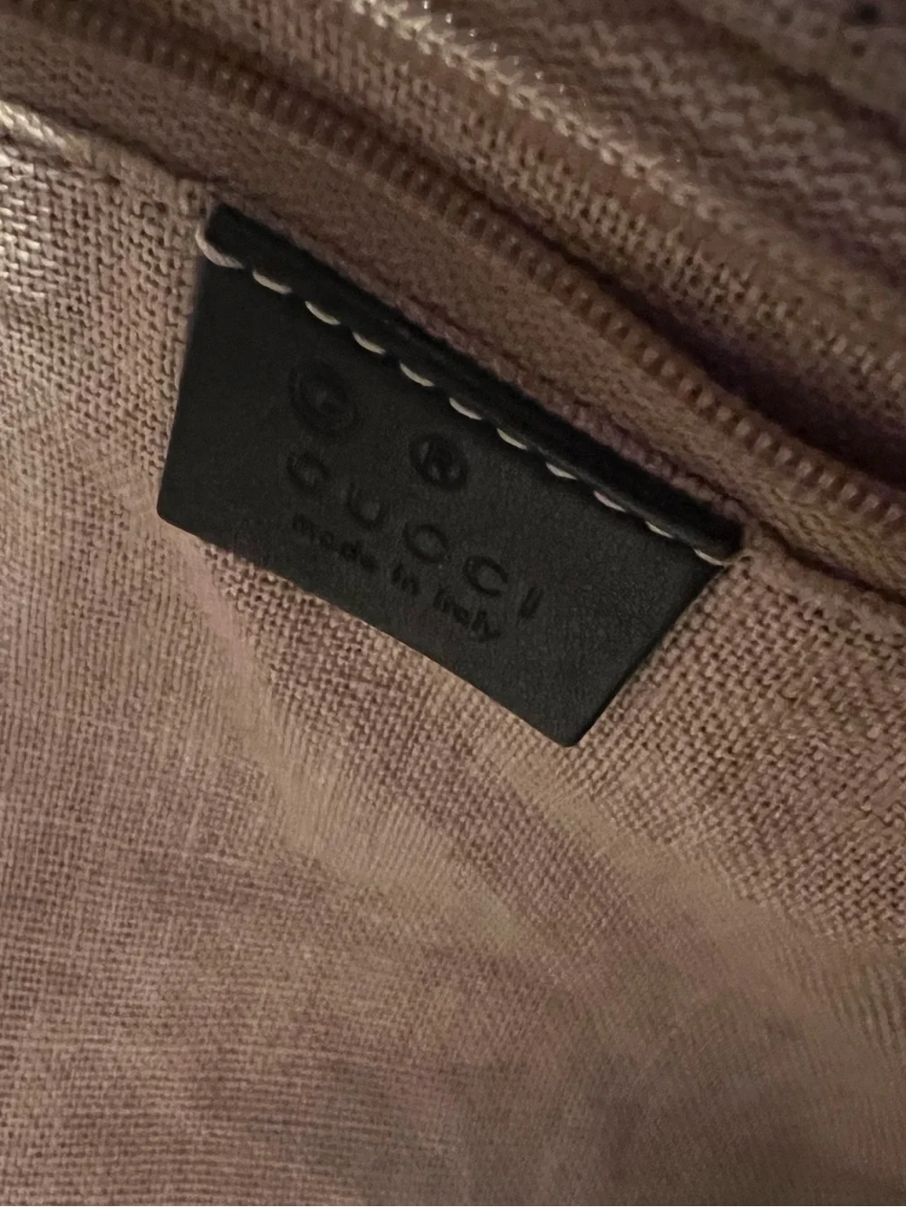 Gucci Black Embossed Leather Messenger Crossbody
